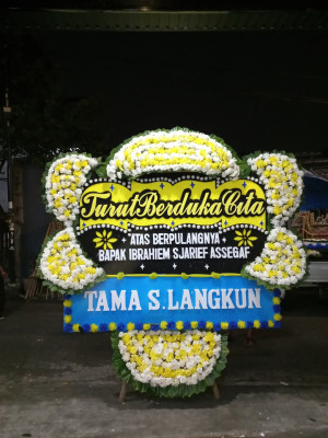 Papan Bunga Duka di Tayan Hilir